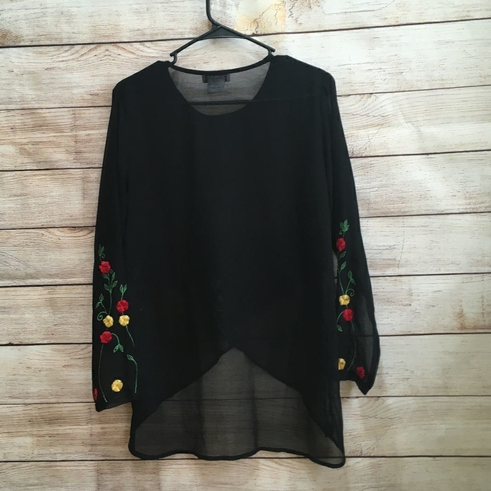 VINTAGE MARISOL EMBROIDERED TOP IN BLACK - Picture 8 of 8
